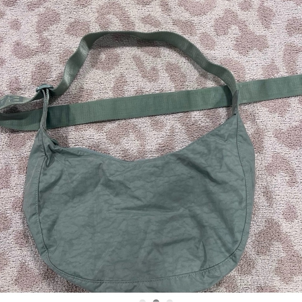 Baggu Women's Crescent Bag in Sea Foam Green x Urban Outfitters Exclusive